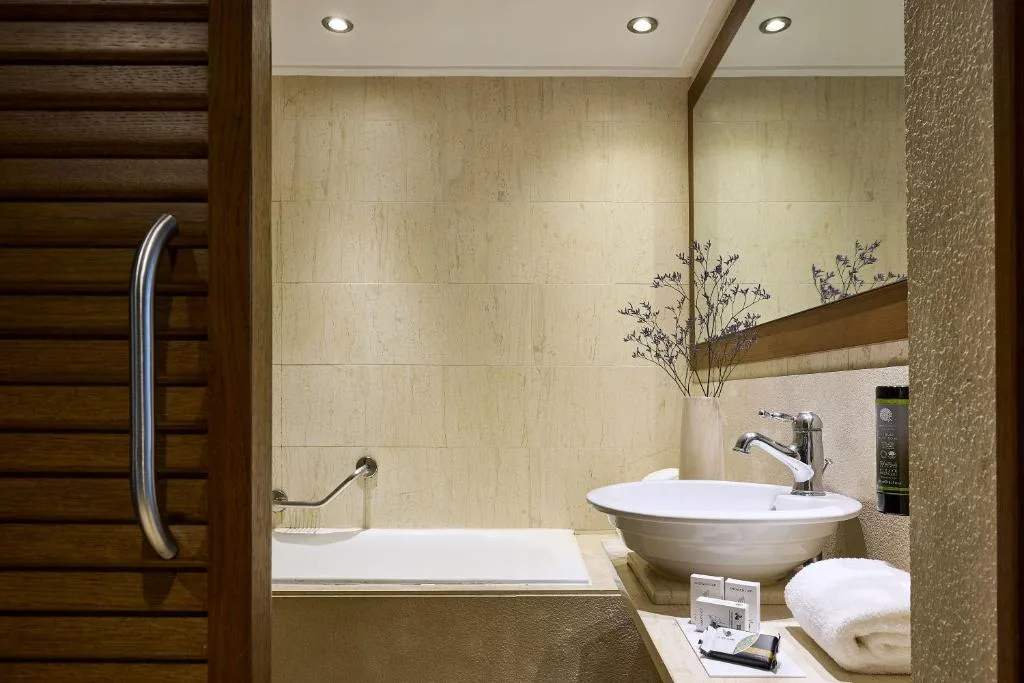 Aquila Elounda Village Resort, Suites & Spa: another view