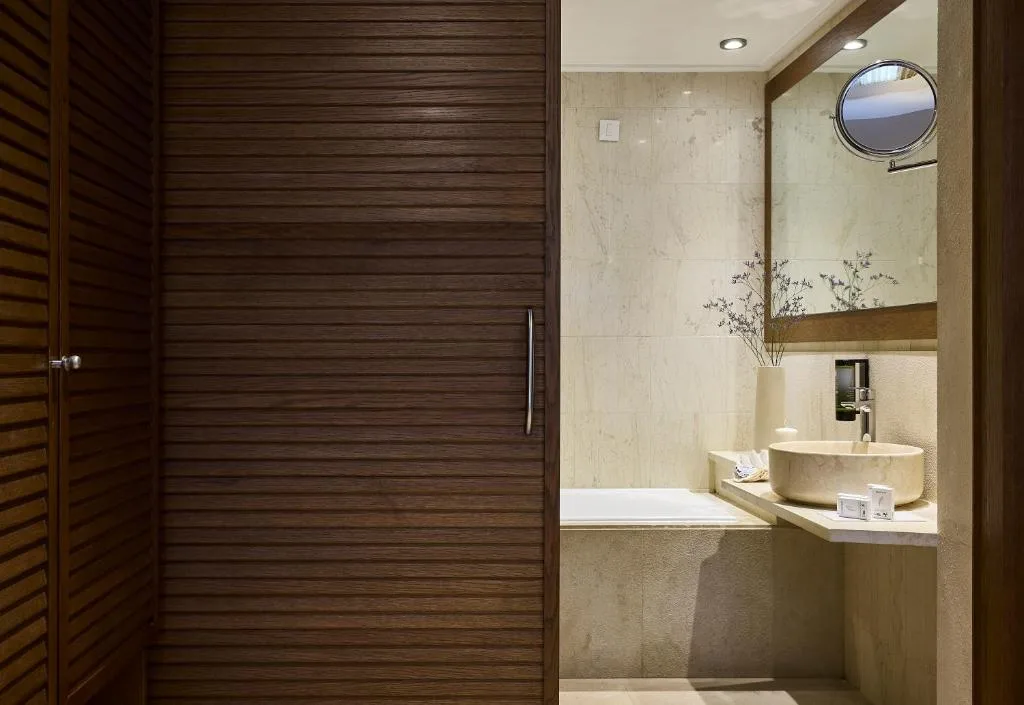 Aquila Elounda Village Resort, Suites & Spa: another view