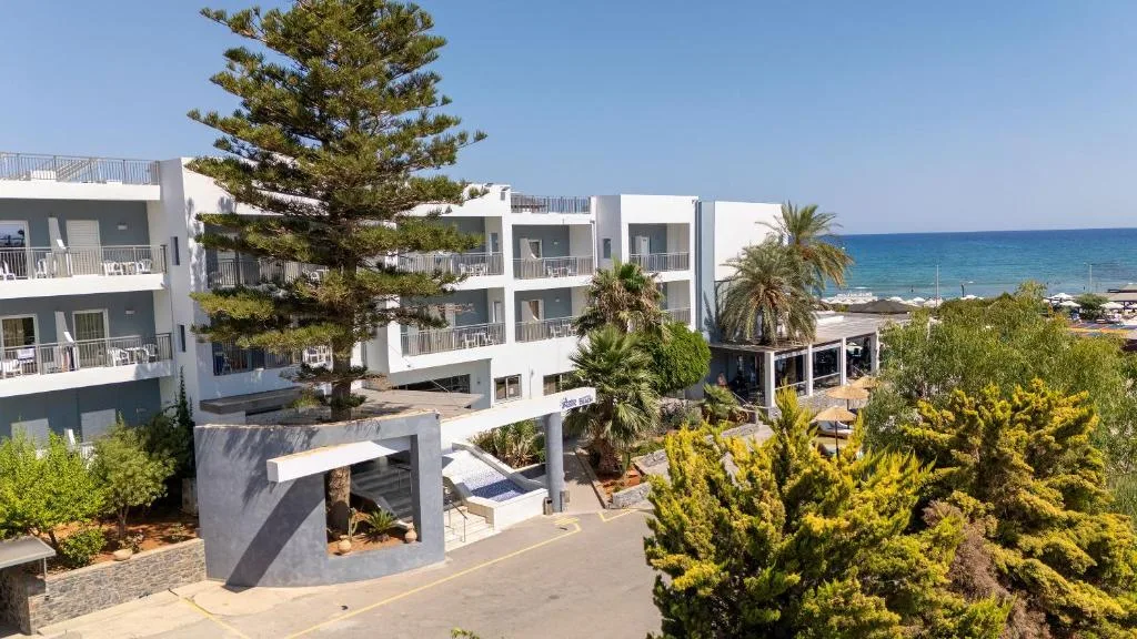 Astir Beach Hotel: another view