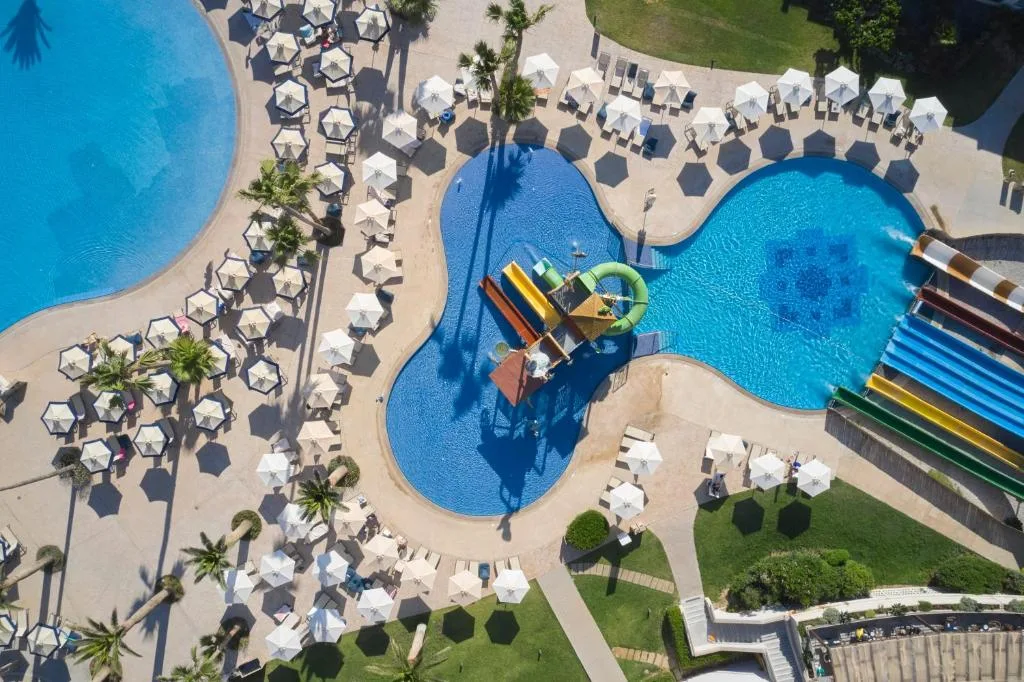 Atlantica Ocean Beach Resort: another view