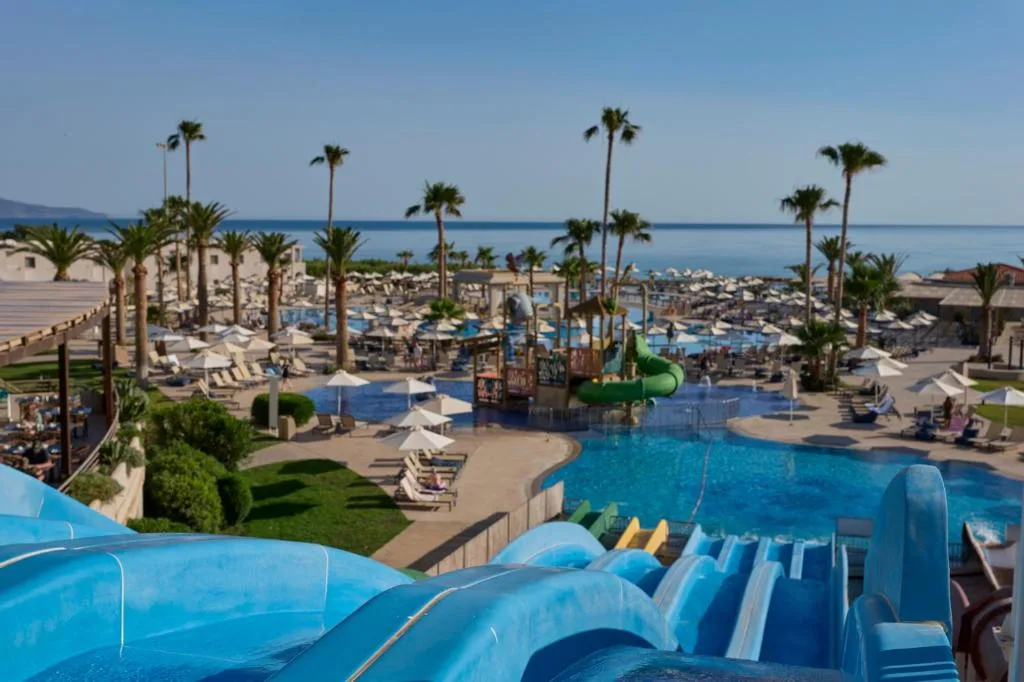 Atlantica Ocean Beach Resort: another view