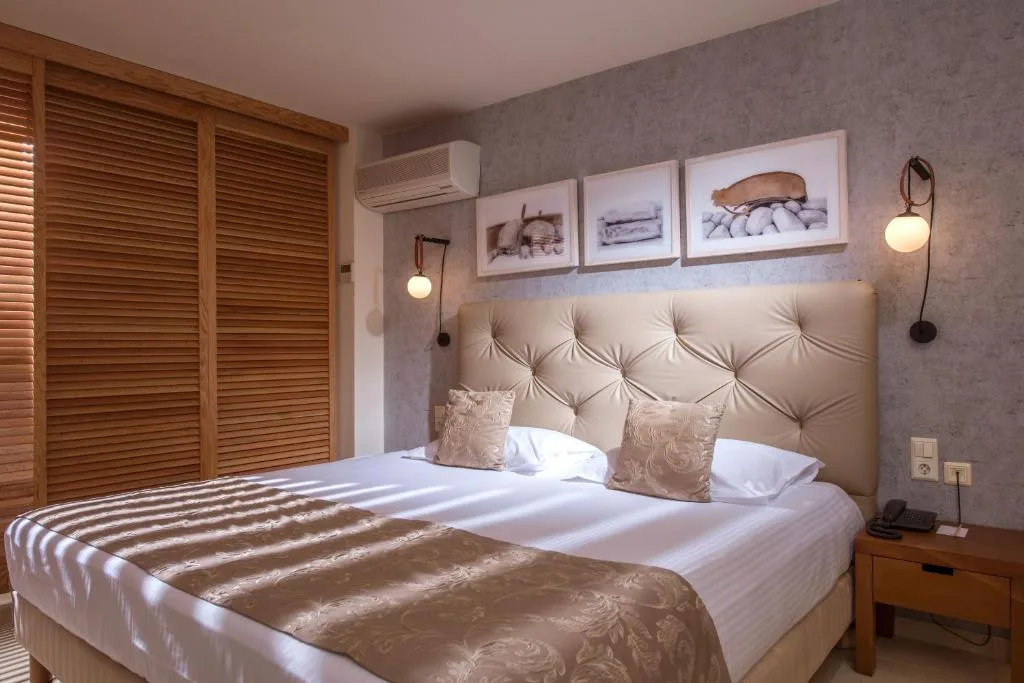 Bella Beach Hotel: another view