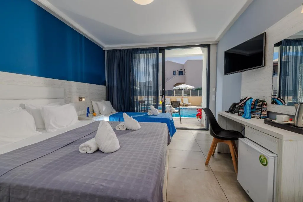 Blue Aegean Hotel & Suites: another view