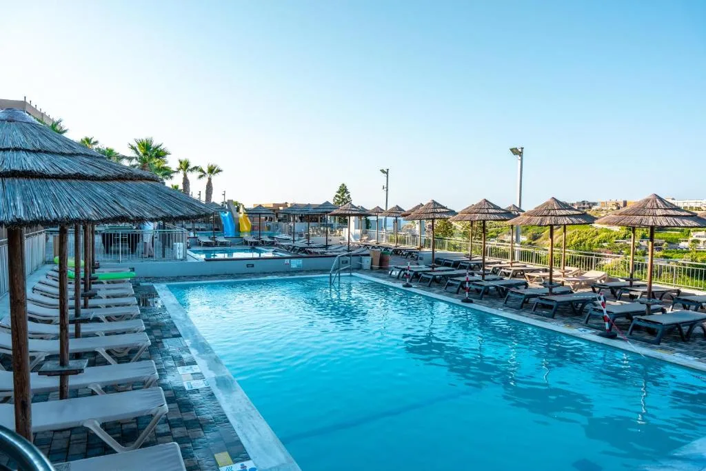 Blue Bay Resort Hotel: another view