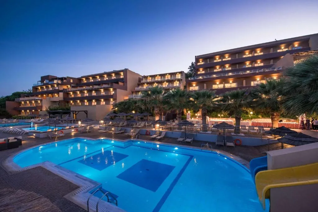 Blue Bay Resort Hotel: another view