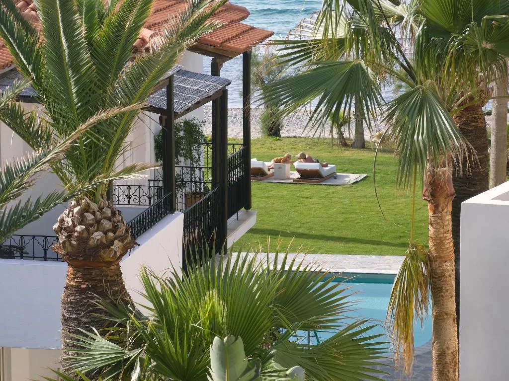 Caramel, A Resort to Live: another view