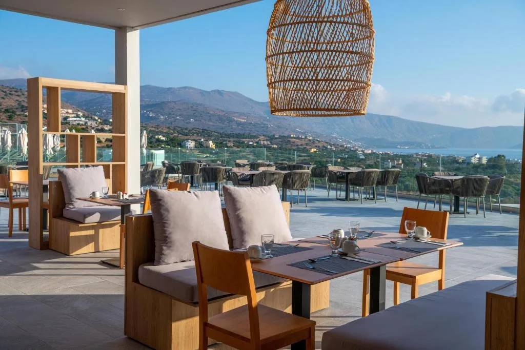Elounda Breeze Resort: another view
