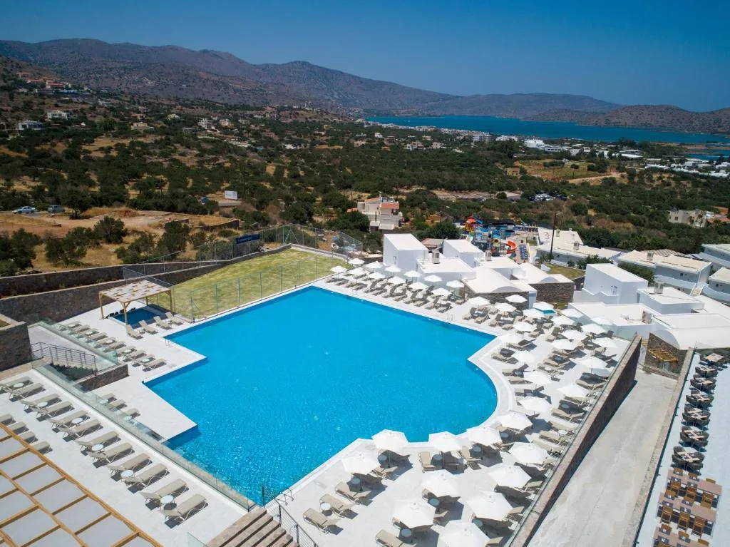 Elounda Breeze Resort: another view