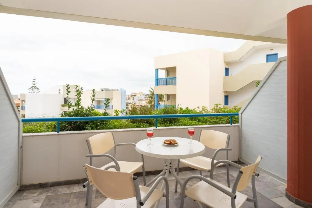 Ibiscos Garden Hotel: another view