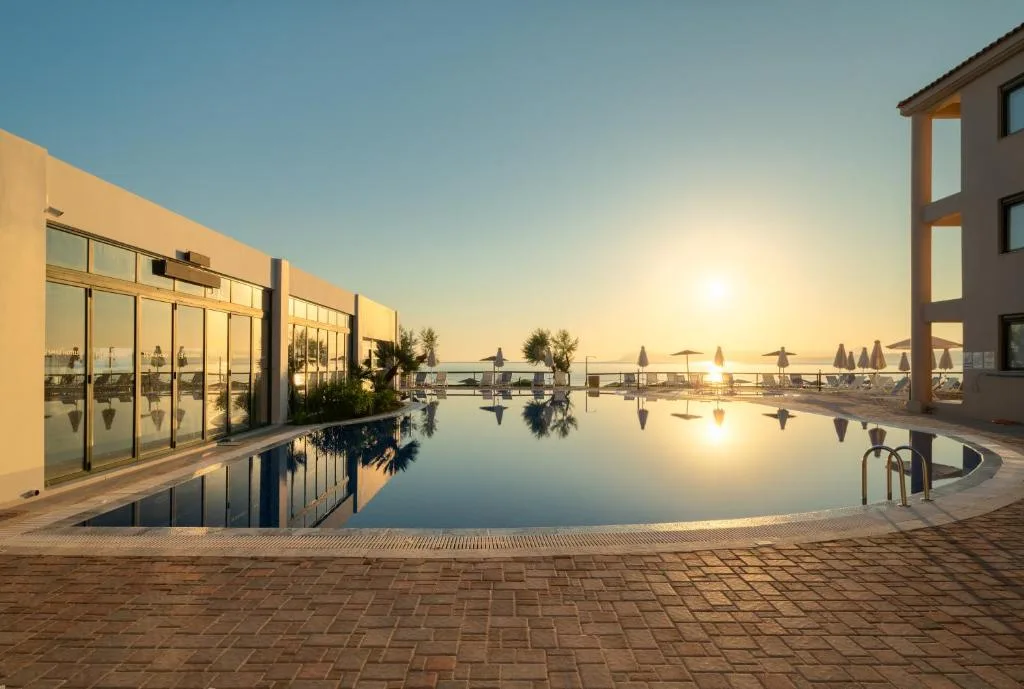 Iolida Beach Resort Hotel by Smile Hotels: another view