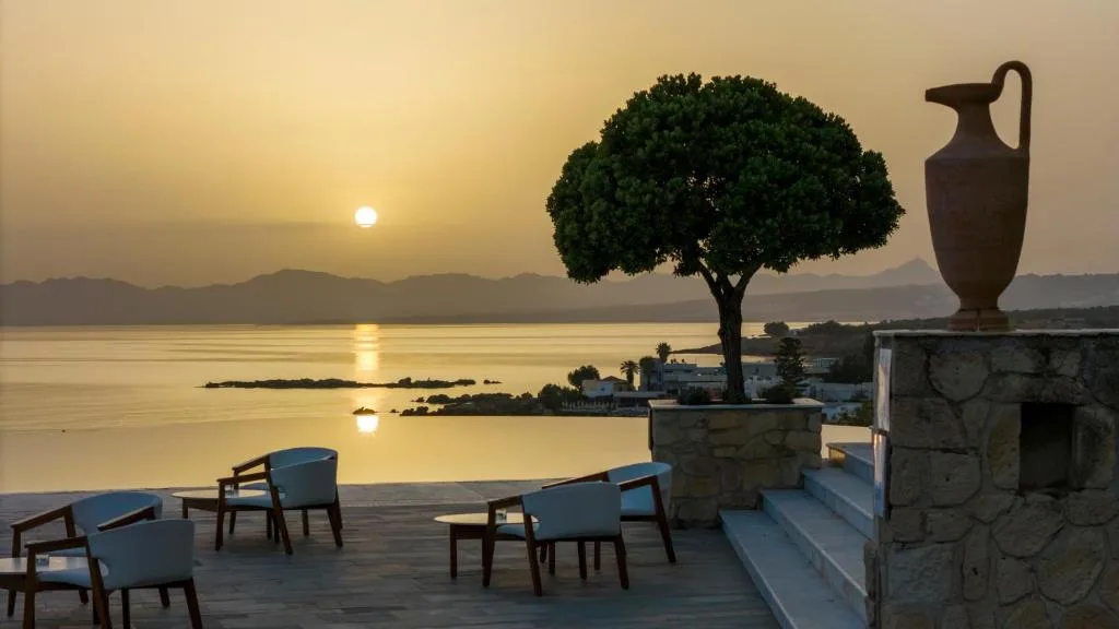 Leptos Panorama Hotel: another view