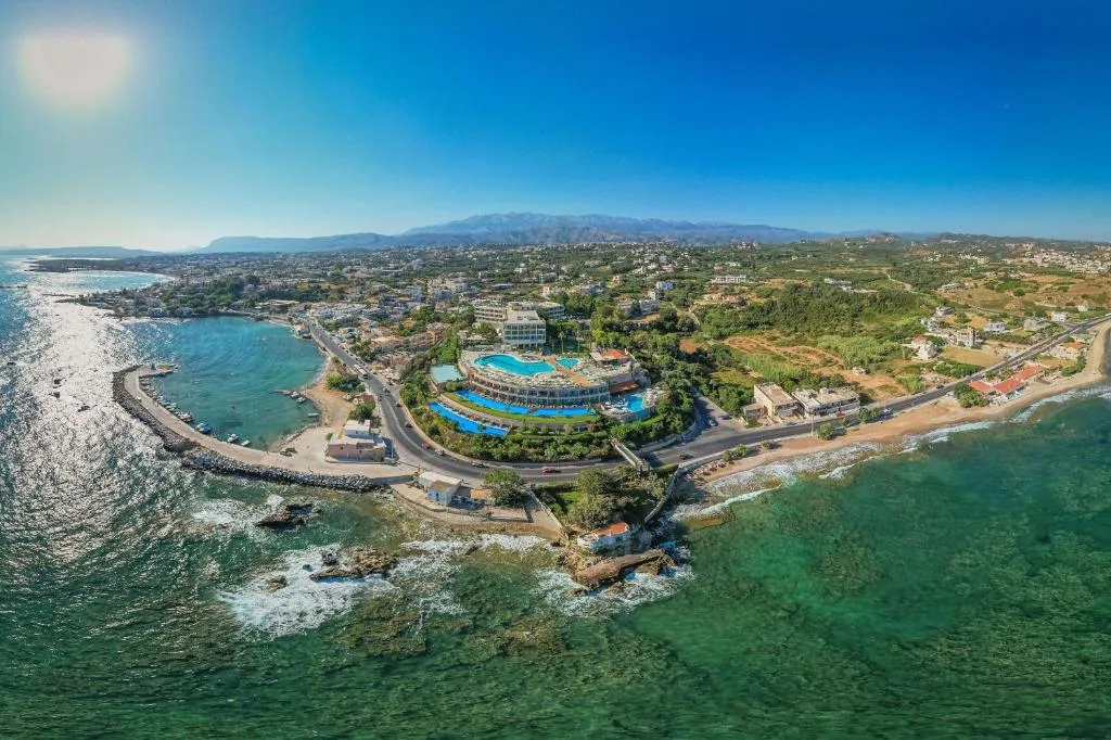 Leptos Panorama Hotel: another view