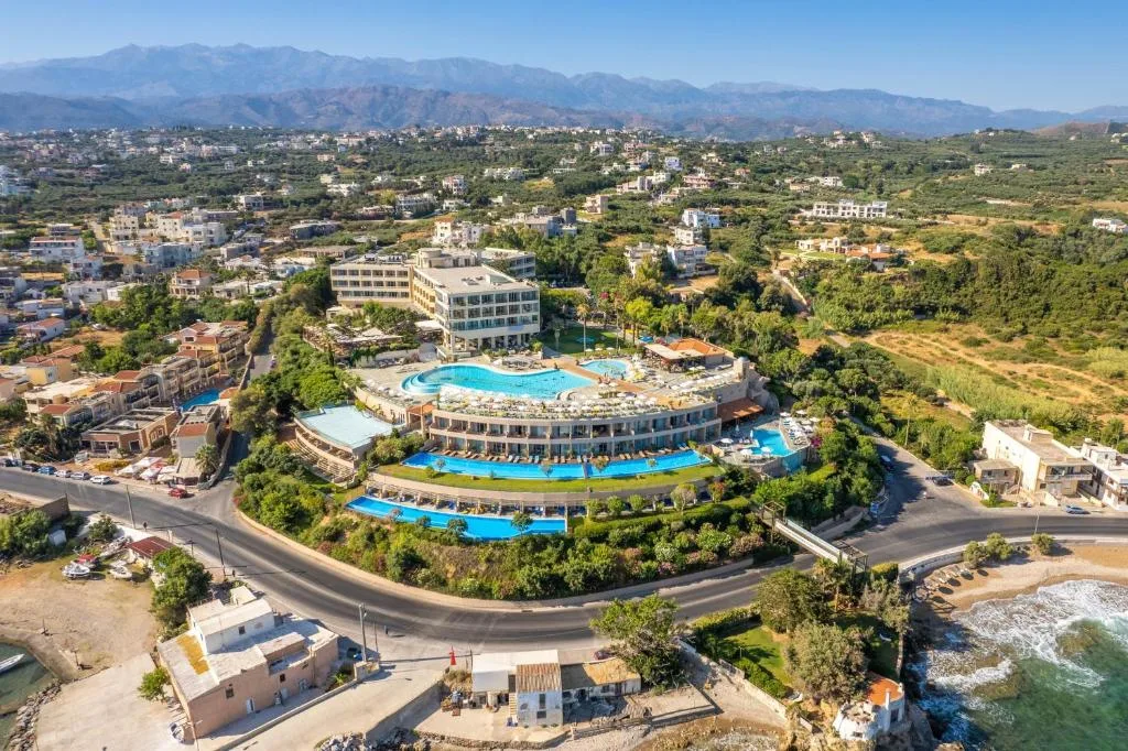 Leptos Panorama Hotel: another view