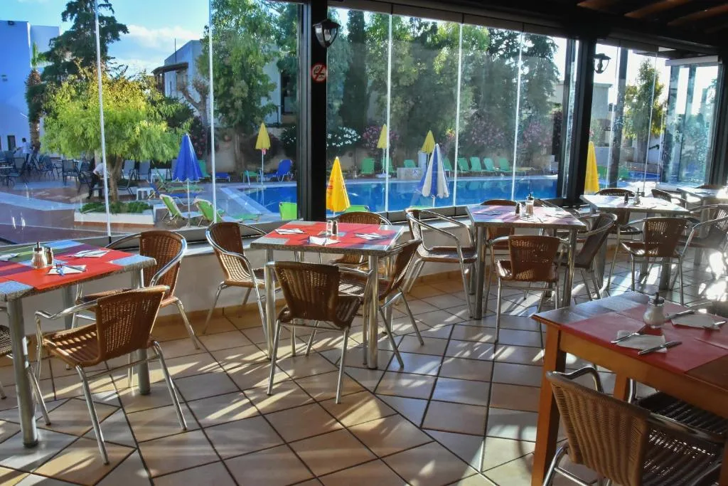 Lyda Hotel: another view