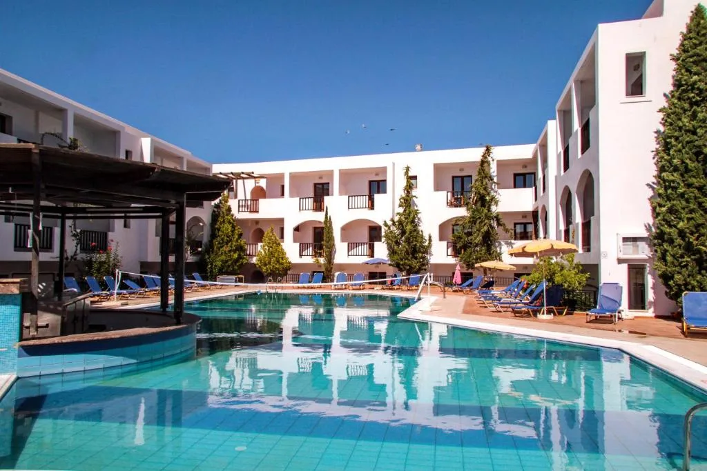 Lyda Hotel: another view