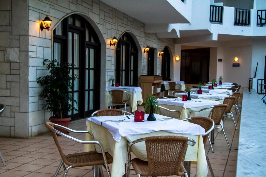 Lyda Hotel: another view