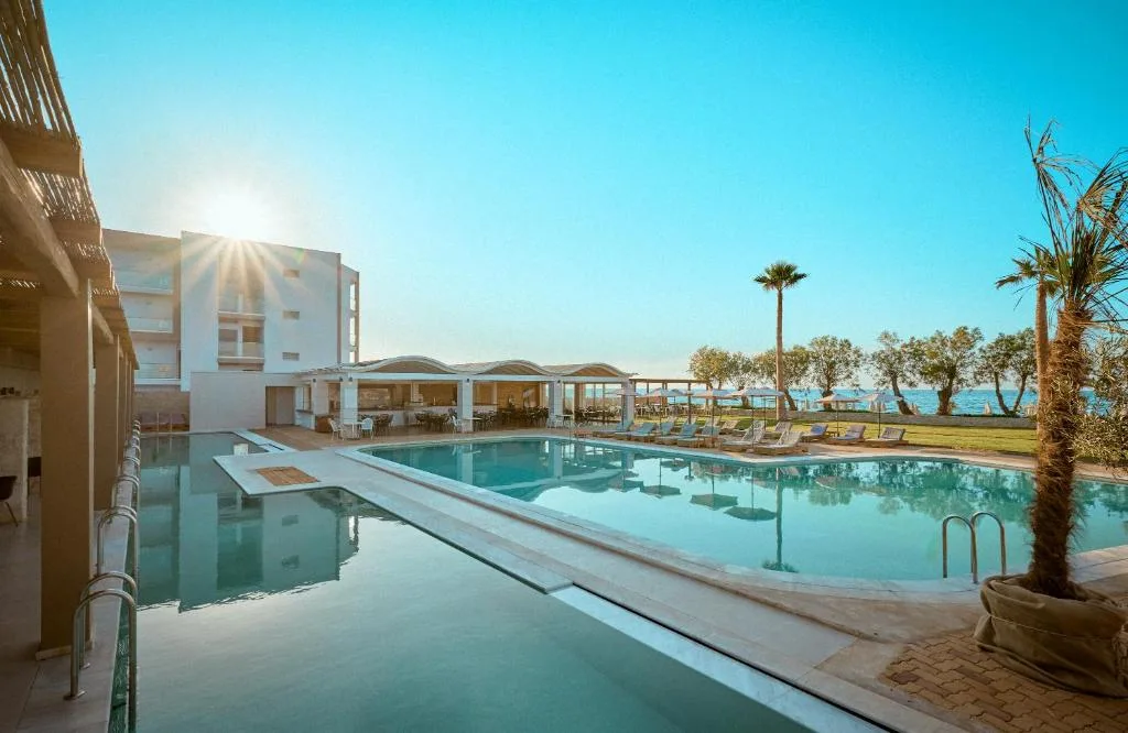 Malia Bay Beach Hotel & Bungalows: another view