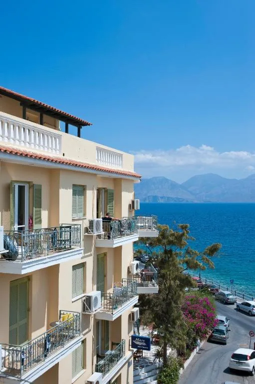 Mare Hotel Apartments: another view