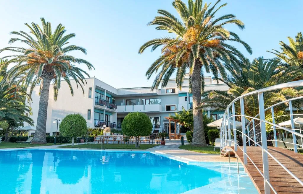 May Beach Hotel: another view