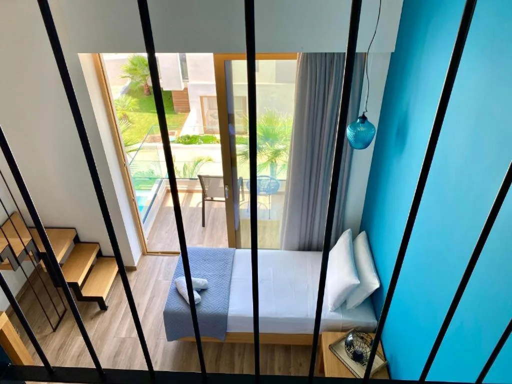 Meropi Hotel & Apartments: another view