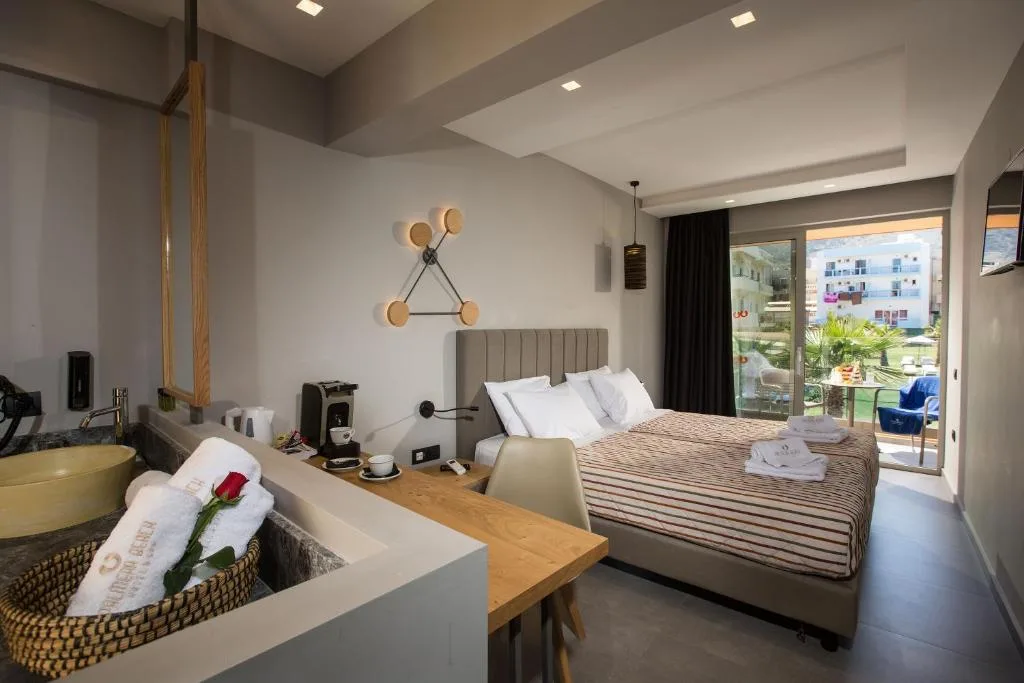 Palmera Beach Hotel & Spa: another view