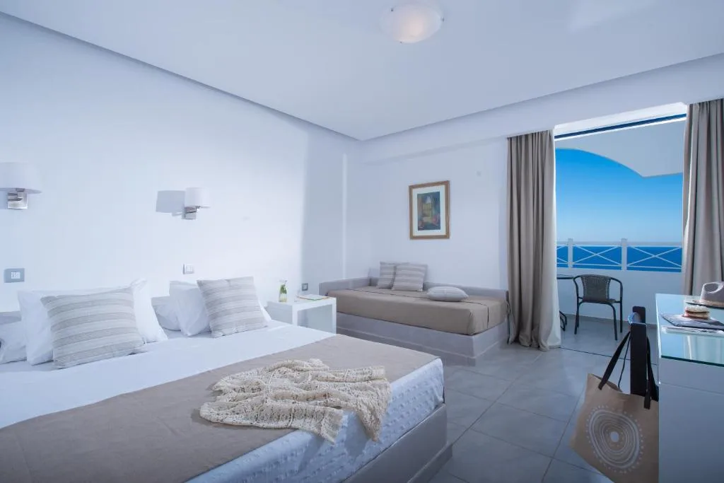 Peninsula Resort & Spa: another view