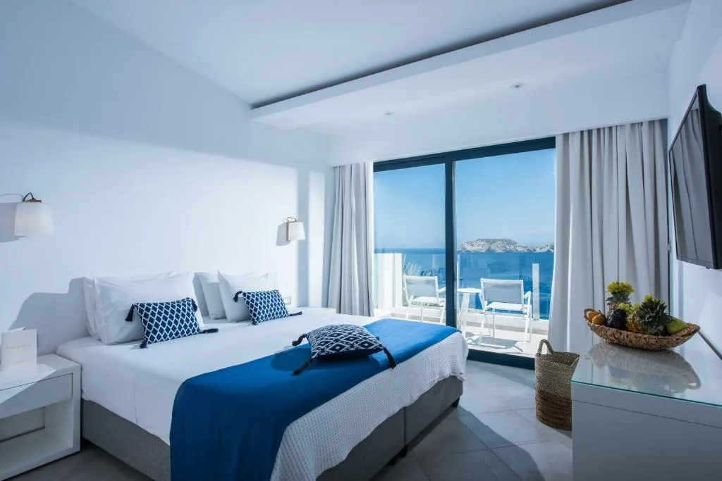 Peninsula Resort & Spa: another view