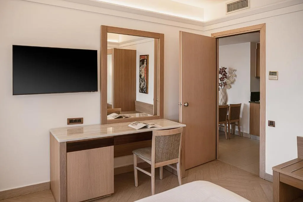Porto Platanias Beach Resort & Spa: another view