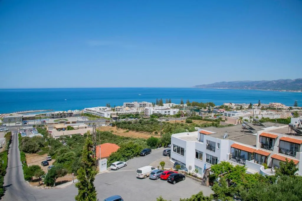 Semiramis Village Hotel: another view