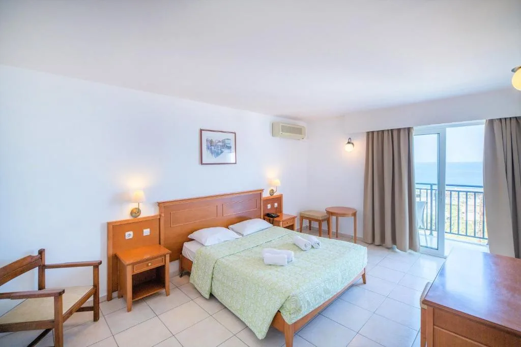 Semiramis Village Hotel: another view