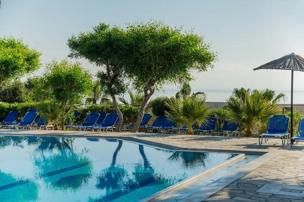 Semiramis Village Hotel: another view