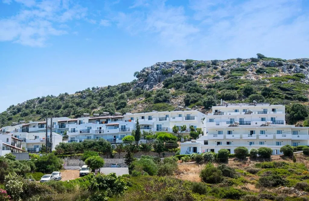 Semiramis Village Hotel: another view