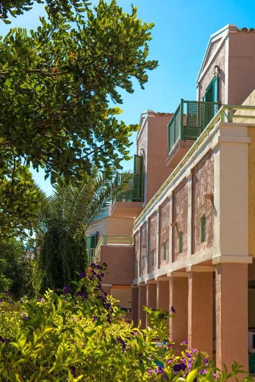 Silva Beach Hotel: another view