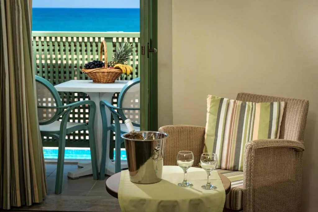 Silva Beach Hotel: another view