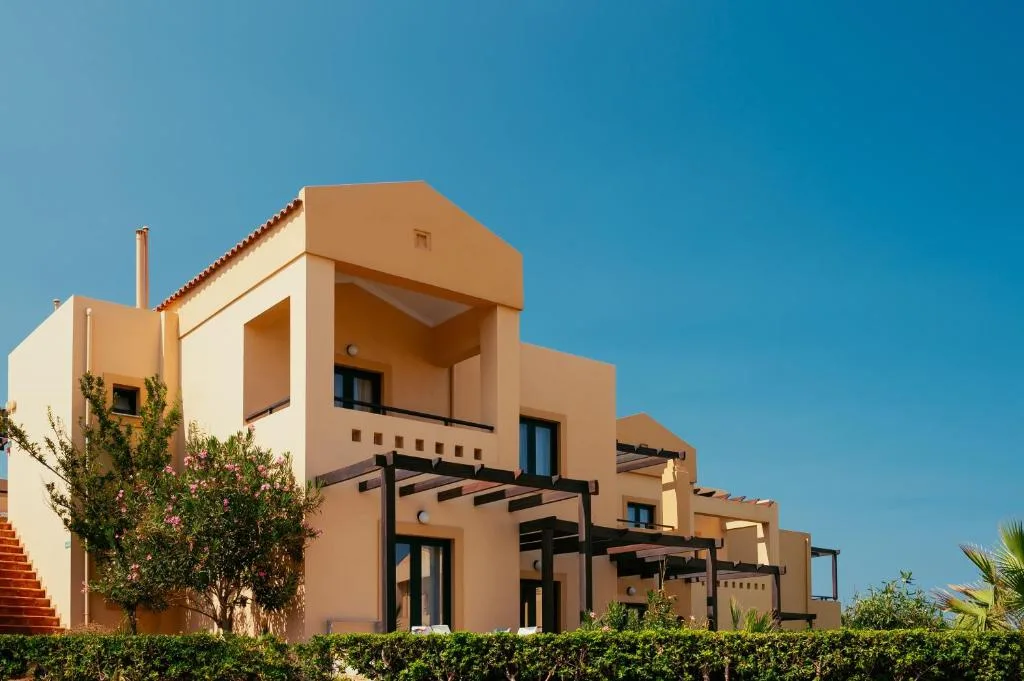 Silver Beach Hotel & Apartments: another view