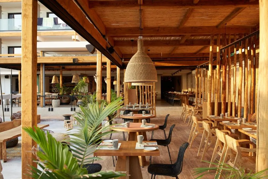 The Syntopia Hotel: another view