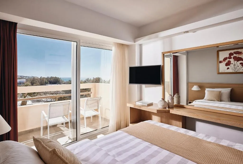 Tylissos Beach Hotel: another view