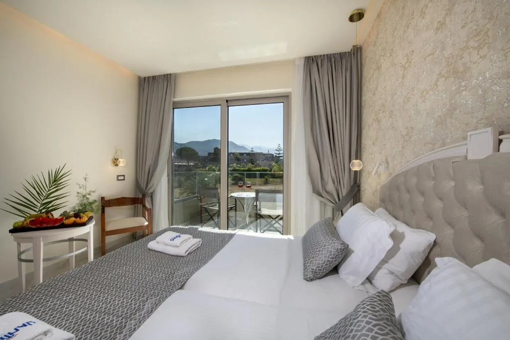 Vantaris Luxury Beach Resort: another view