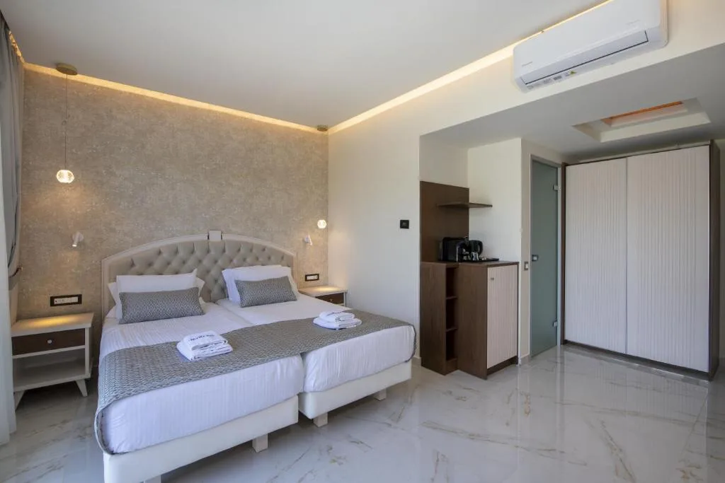 Vantaris Luxury Beach Resort: another view
