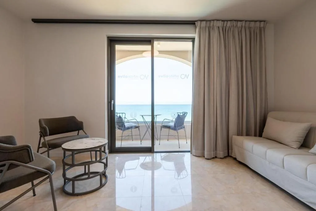 White Olive Elite Rethymno: another view